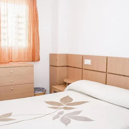 2 Bedroom Stunning In *