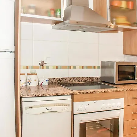 Apartment 2 Bedroom Stunning In *