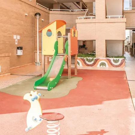 Apartment 2 Bedroom Stunning In *