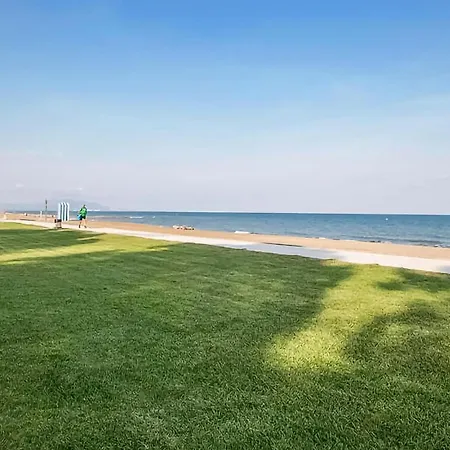 Apartment 2 Bedroom Stunning In *
